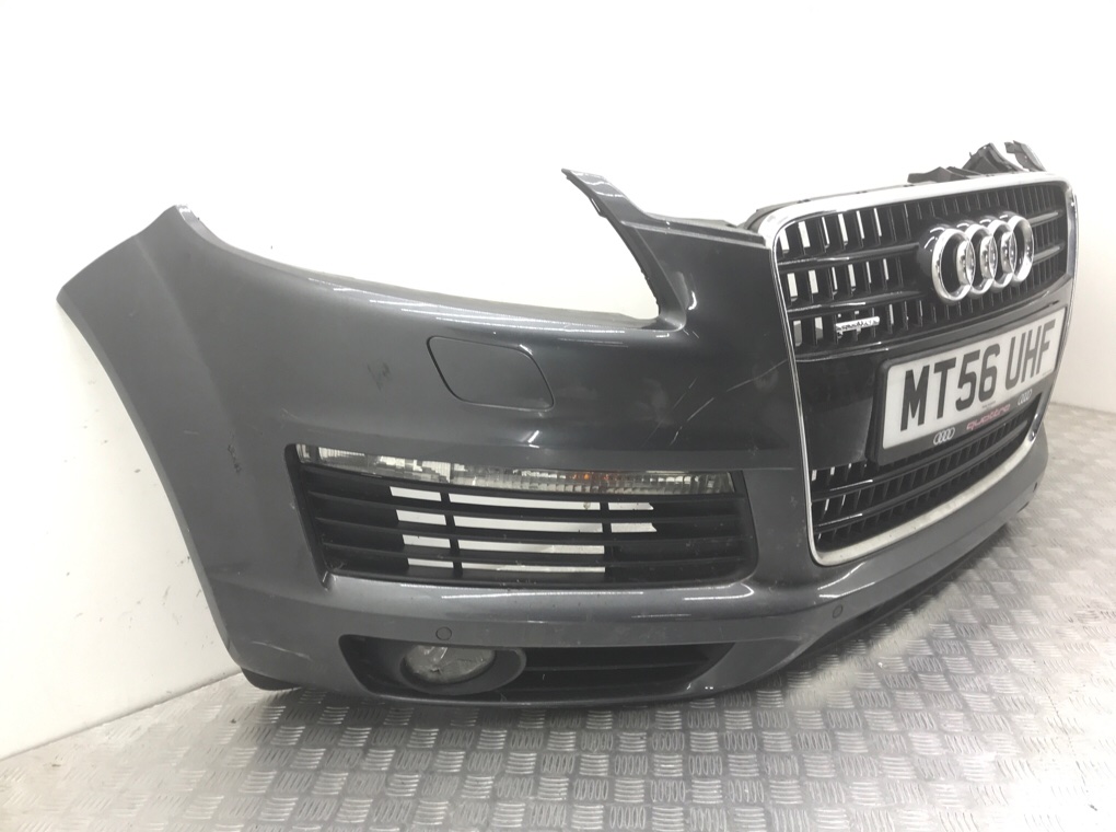 Бампер передний бу для Audi Q7  3.0 TDi,  2006 г.