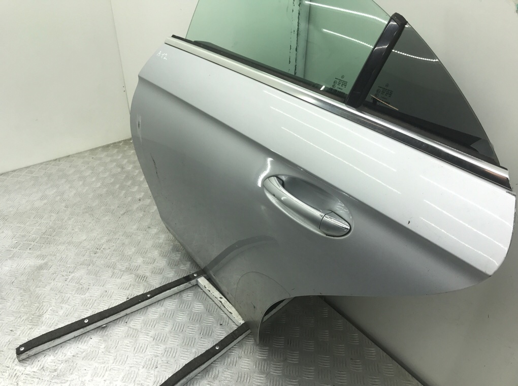 Дверь задняя левая бу для Mercedes CLS W219 3.0 CDi,  2006 г.
