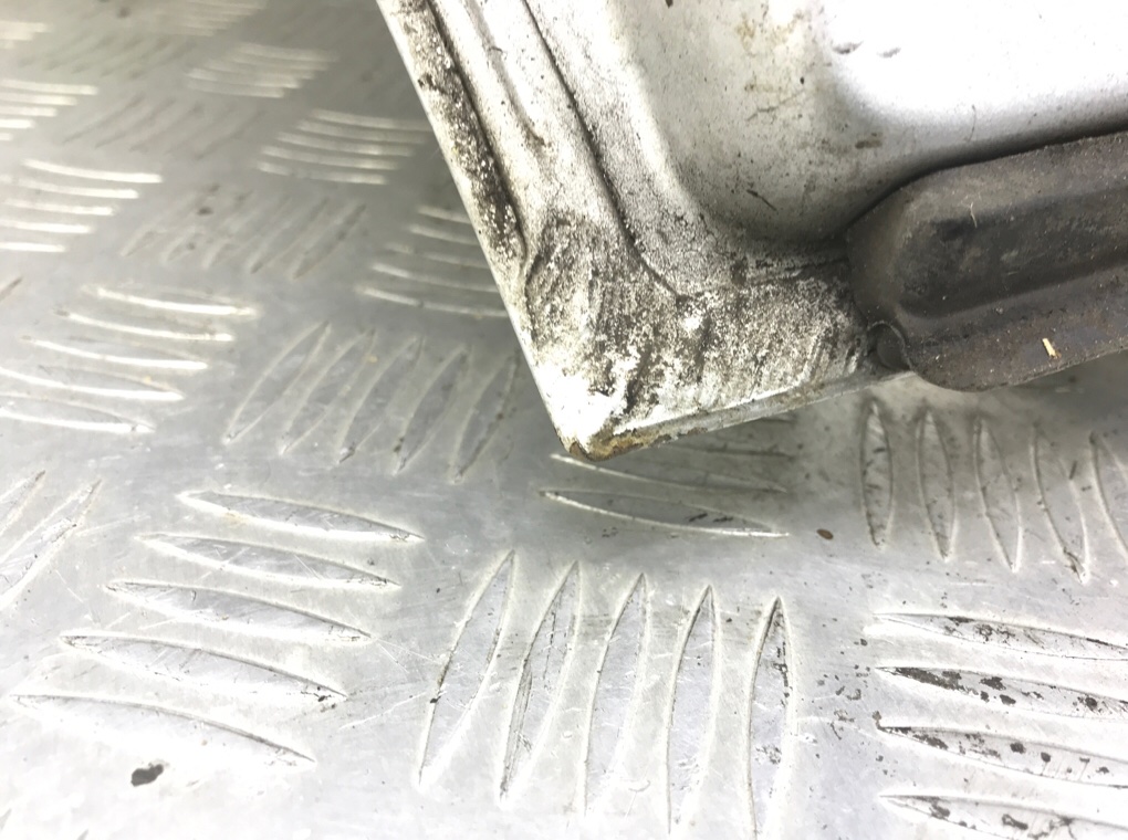 Дверь задняя левая бу для Mercedes CLS W219 3.0 CDi,  2006 г.