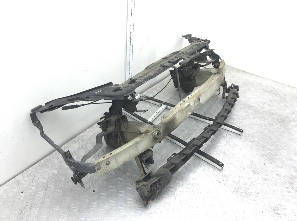 Панель передняя (телевизор) бу для Mercedes C W204 3.0 CDI,  2009 г.