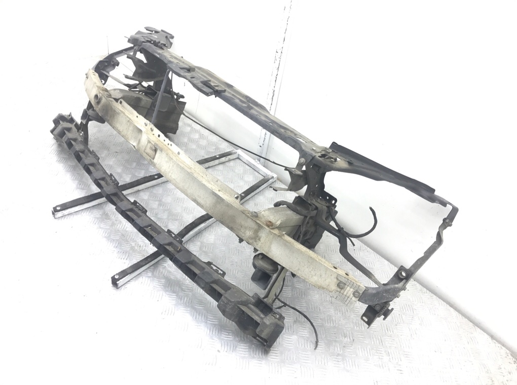 Панель передняя (телевизор) бу для Mercedes C W204 3.0 CDI,  2009 г.