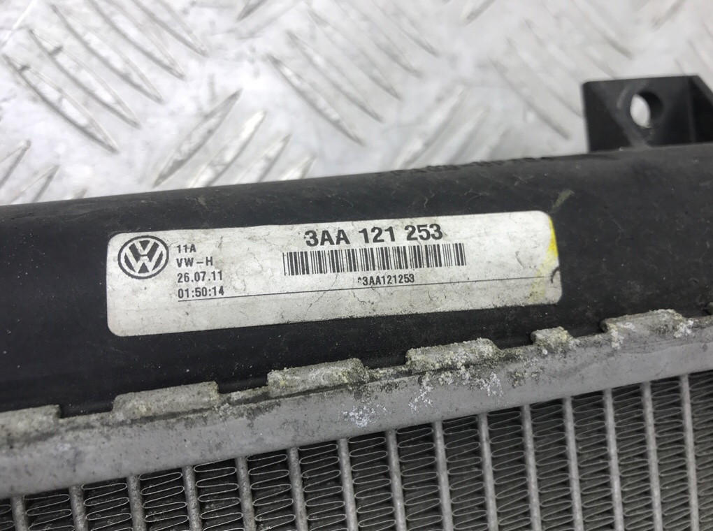 Радиатор (основной) бу для Volkswagen Passat B7 1.6 TDi,  2011 г.