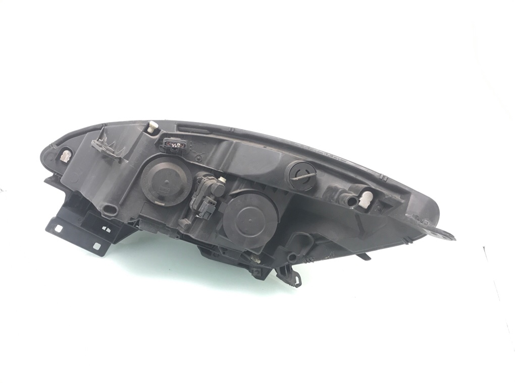 Фара правая бу для Renault Scenic  1.5 DCi,  2012 г.