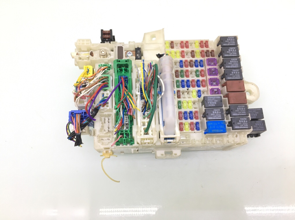 Блок предохранителей бу для Honda Jazz 2 1.3 i, 2010 г.