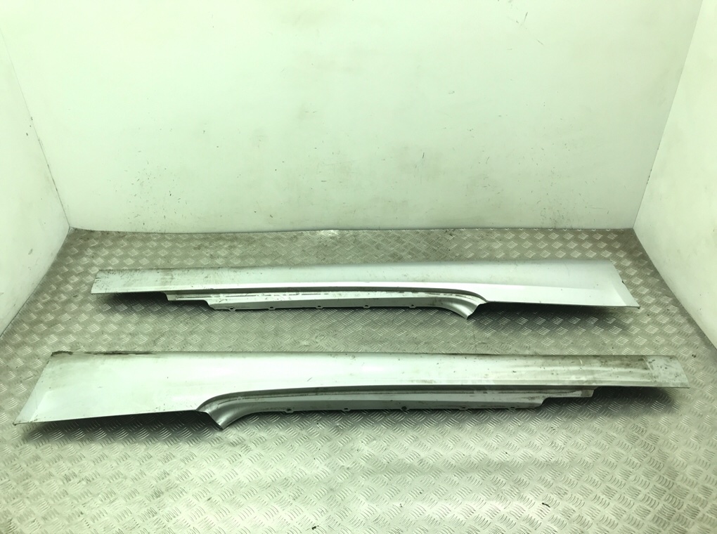 Накладка на порог бу для BMW 3 E90/E91/E92/E93 2.0 i, 2007 г. Накладка на порог бу для BMW 3 E90/E91/E92/E93 2.0 i, 2007 г.