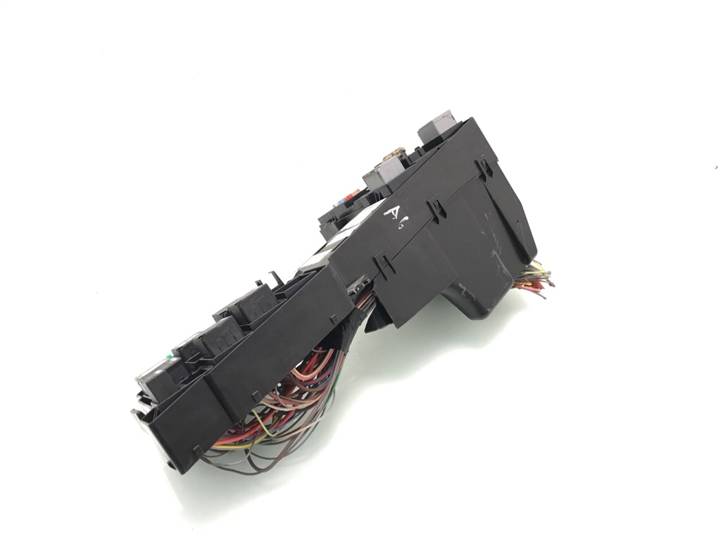 Блок предохранителей бу для Jaguar XF 2.7 TD, 2009 г. Блок предохранителей бу для Jaguar XF 2.7 TD, 2009 г.