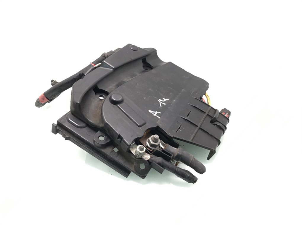 Блок предохранителей бу для Ford C-Max 2 1.0 i, 2013 г. Блок предохранителей бу для Ford C-Max 2 1.0 i, 2013 г.