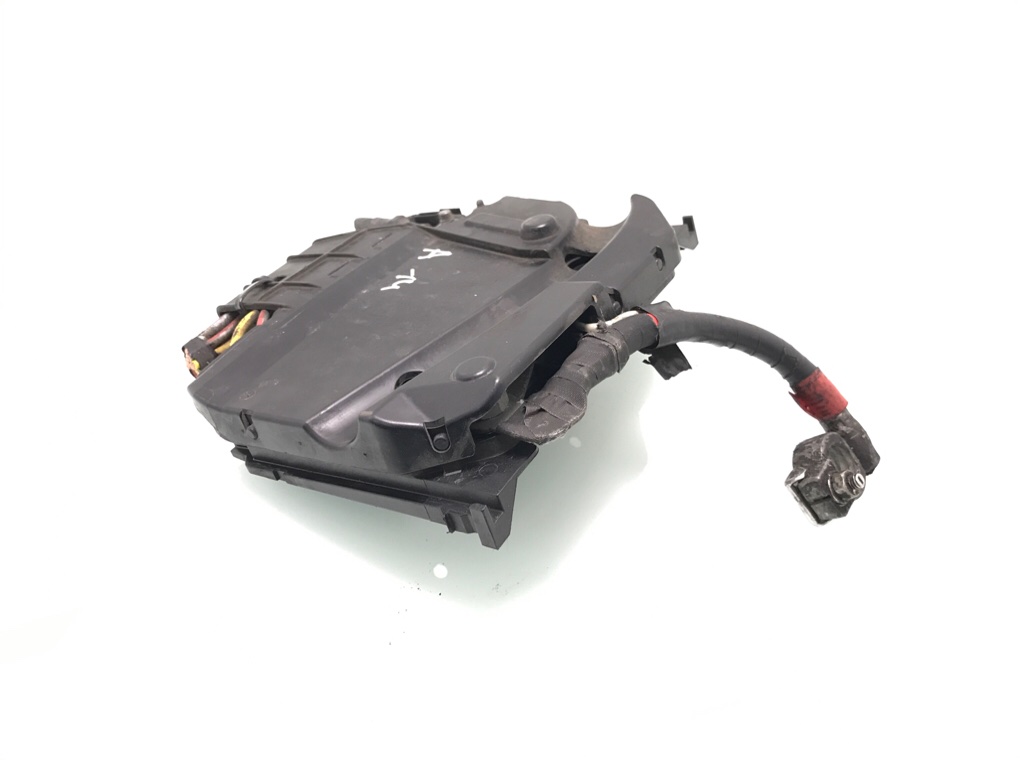 Блок предохранителей бу для Ford C-Max 2 1.0 i, 2013 г. Блок предохранителей бу для Ford C-Max 2 1.0 i, 2013 г.