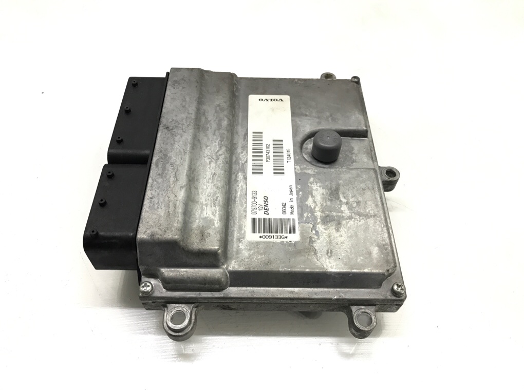 Блок управления двигателем бу для Volvo C70  2.4 i,  2006 г.