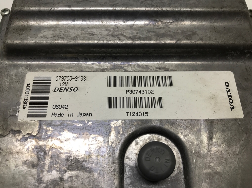 Блок управления двигателем бу для Volvo C70  2.4 i,  2006 г.