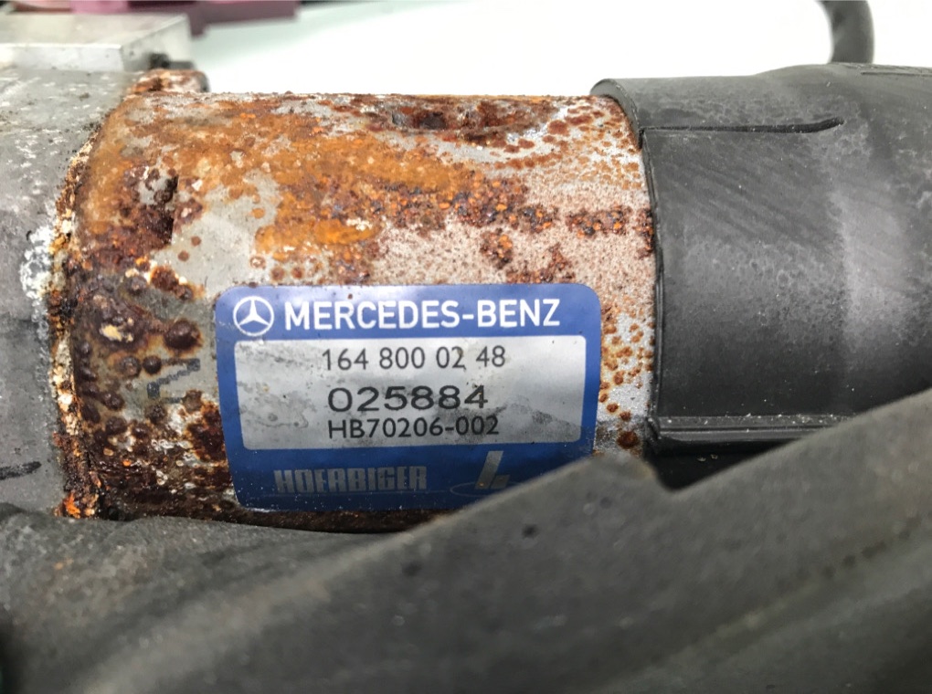 Механизм подъема крышки (двери) багажника бу для Mercedes ML W164 3.0 CDi,  2005 г.