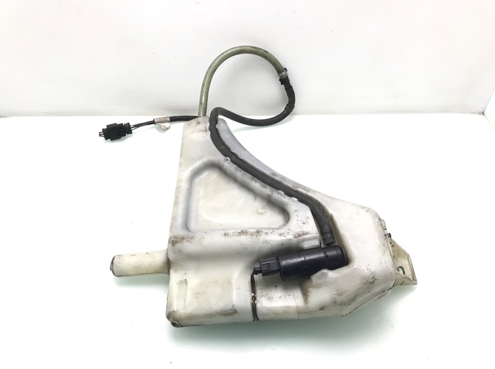 Бачок омывателя бу для Audi Q7 3.0 TDi, 2006 г. Бачок омывателя бу для Audi Q7 3.0 TDi, 2006 г.