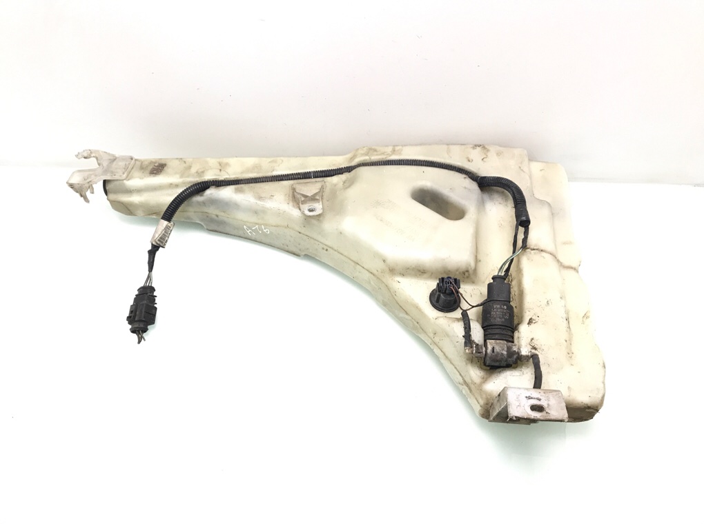 Бачок омывателя бу для Volkswagen Touareg 3.0 TDi, 2006 г.