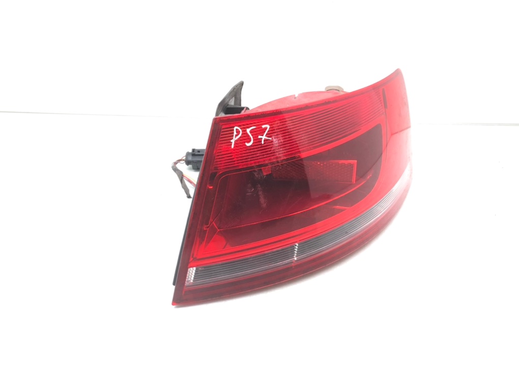 Фонарь задний правый бу для Audi A4 B7 1.8 Ti, 2006 г. Фонарь задний правый бу для Audi A4 B7 1.8 Ti, 2006 г.