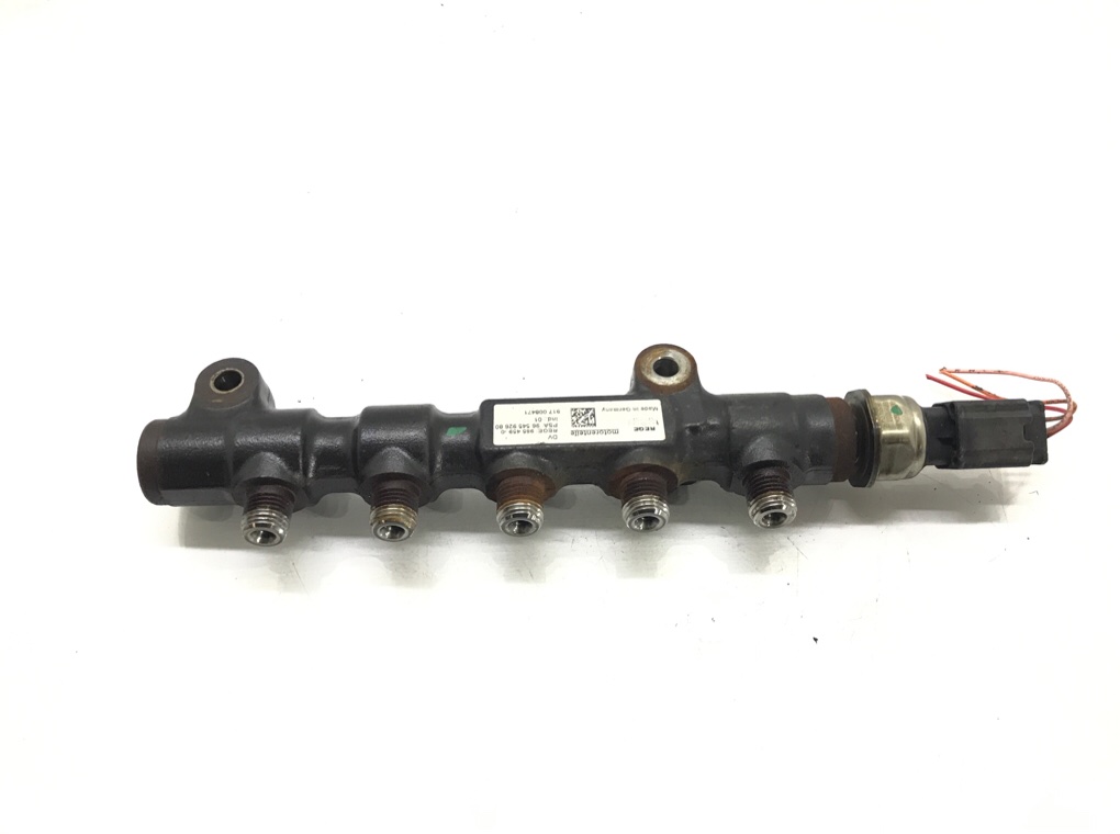 Топливная рампа бу для Peugeot 308 T7 1.6 HDi,  2009 г.