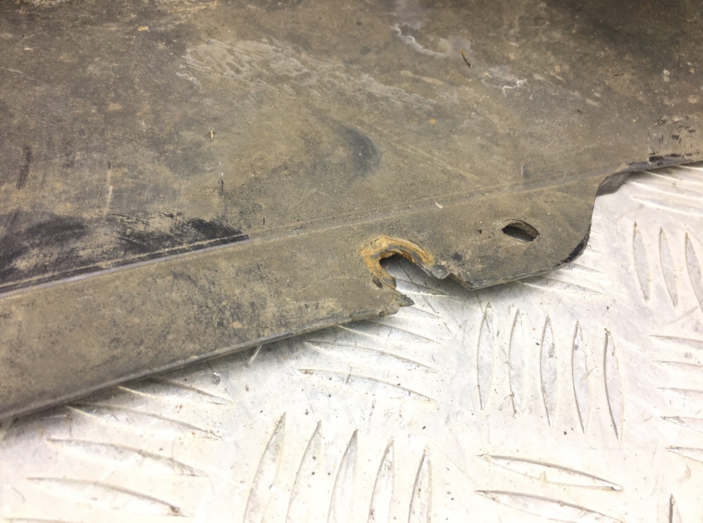 Бампер передний бу для Nissan Qashqai 2 1.2 Ti,  2014 г.