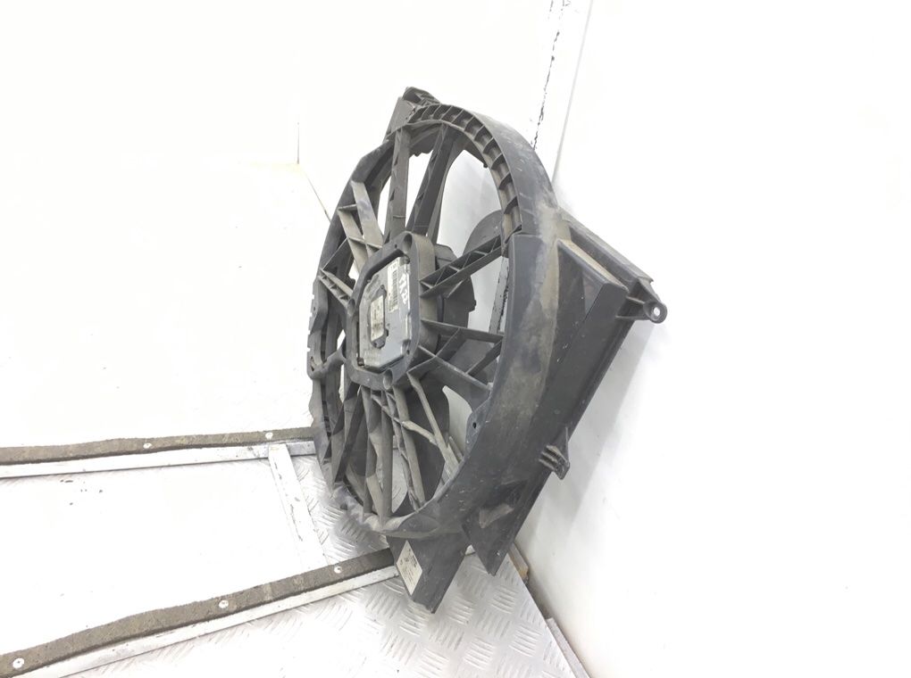 Вентилятор радиатора бу для BMW 3 E90/E91/E92/E93 2.0 TD,  2005 г.