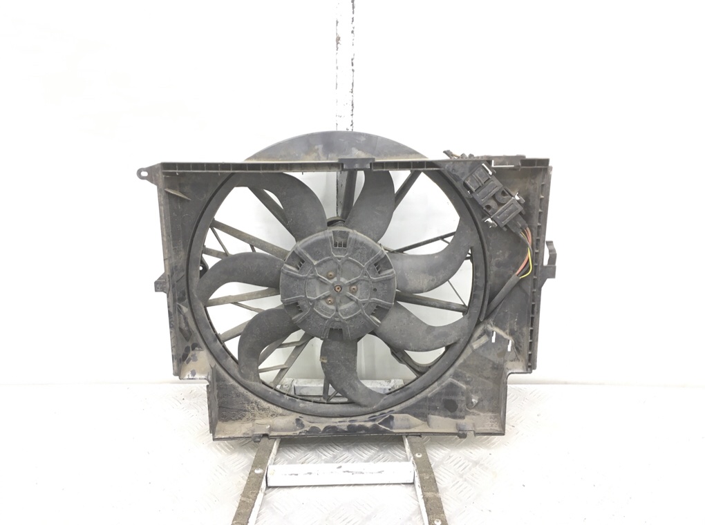 Вентилятор радиатора бу для BMW 3 E90/E91/E92/E93 2.0 TD,  2005 г.