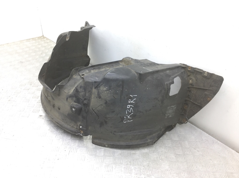 Защита арок передняя правая (подкрылок) бу для BMW 1 E87/E81/E82/E88 2.0 TD,  2007 г.