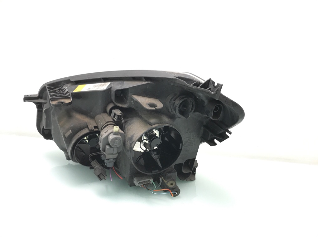 Фара правая бу для Nissan Qashqai  1.5 DCi,  2011 г.