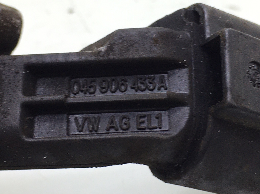 Датчик коленвала бу для Volkswagen Golf Plus 1.6 i, 2006 г. Датчик коленвала бу для Volkswagen Golf Plus 1.6 i, 2006 г.