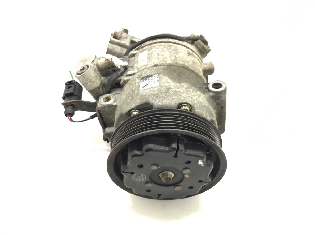 Компрессор кондиционера бу для Volkswagen Polo 4 1.2 i, 2004 г.