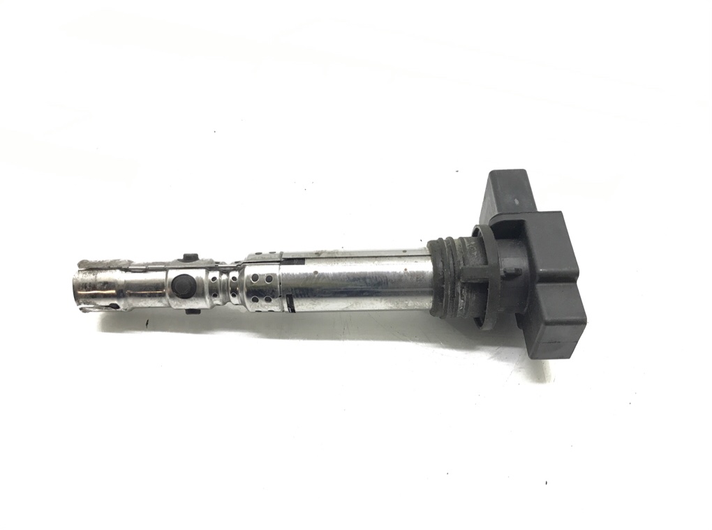 Катушка зажигания бу для Volkswagen Polo 4 1.2 i, 2004 г. Катушка зажигания бу для Volkswagen Polo 4 1.2 i, 2004 г.