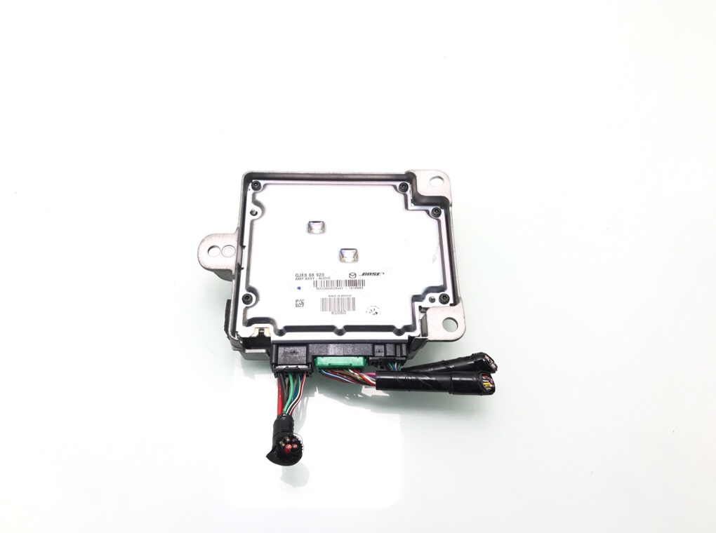 Усилитель музыкальный бу для Mazda 6  3 2.2 TDi,  2015 г.