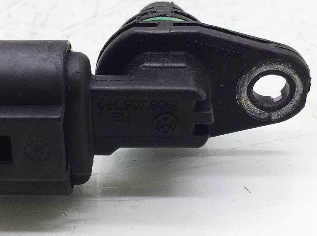 Датчик распредвала бу для Volkswagen Fox 1.4 i, 2010 г. Датчик распредвала бу для Volkswagen Fox 1.4 i, 2010 г.