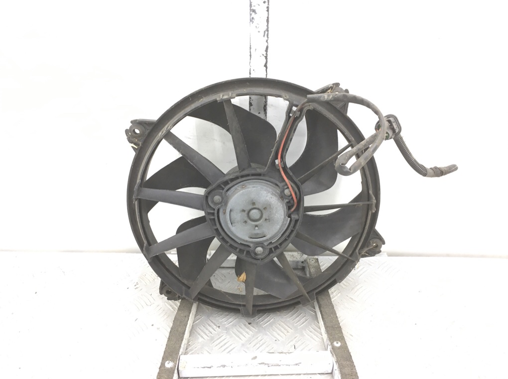 Вентилятор радиатора бу для Citroen Jumpy 1.6 HDi, 2012 г. Вентилятор радиатора бу для Citroen Jumpy 1.6 HDi, 2012 г.