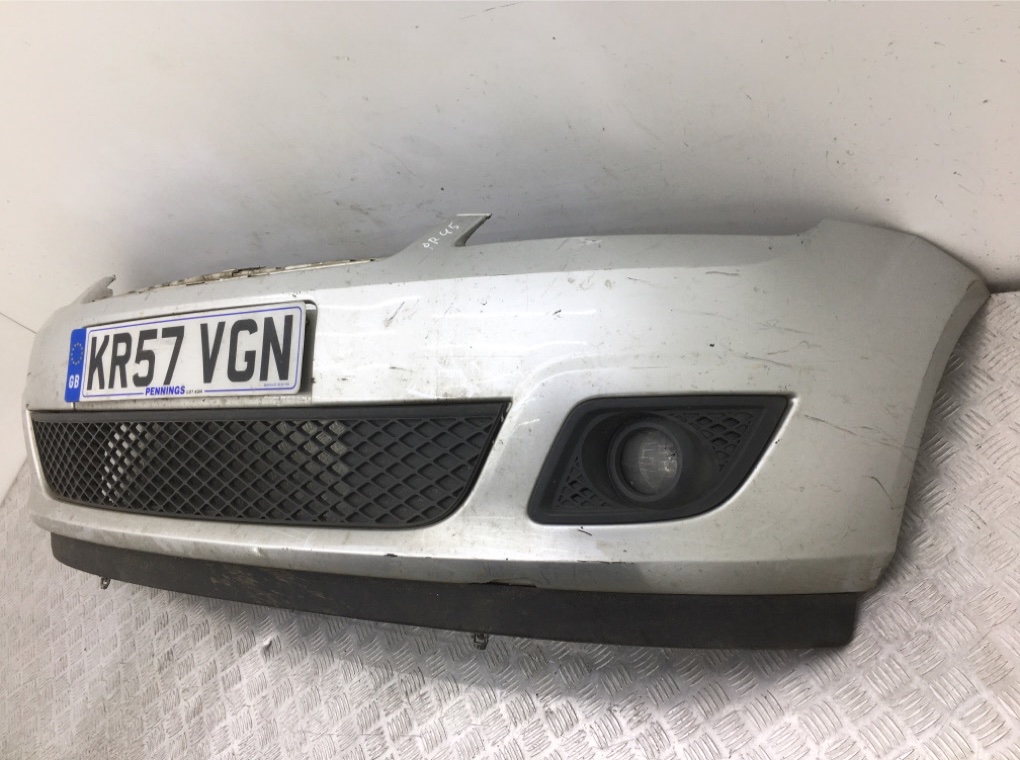 Бампер передний бу для Ford Fiesta 5 1.3 i,  2007 г.