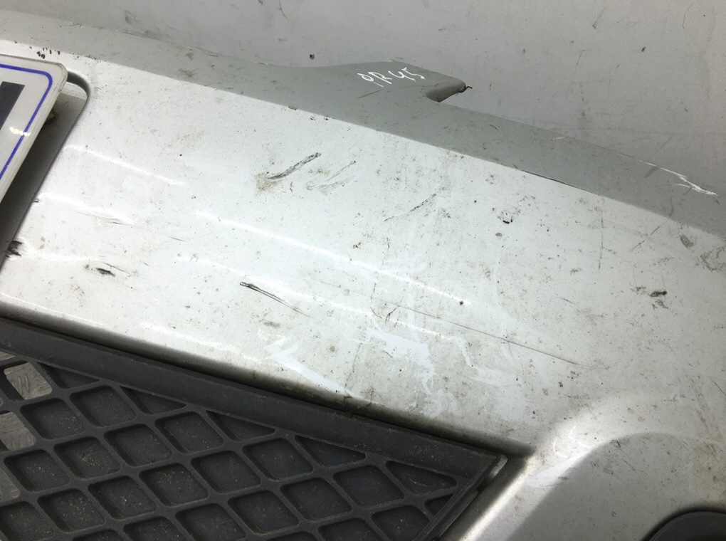 Бампер передний бу для Ford Fiesta 5 1.3 i,  2007 г.