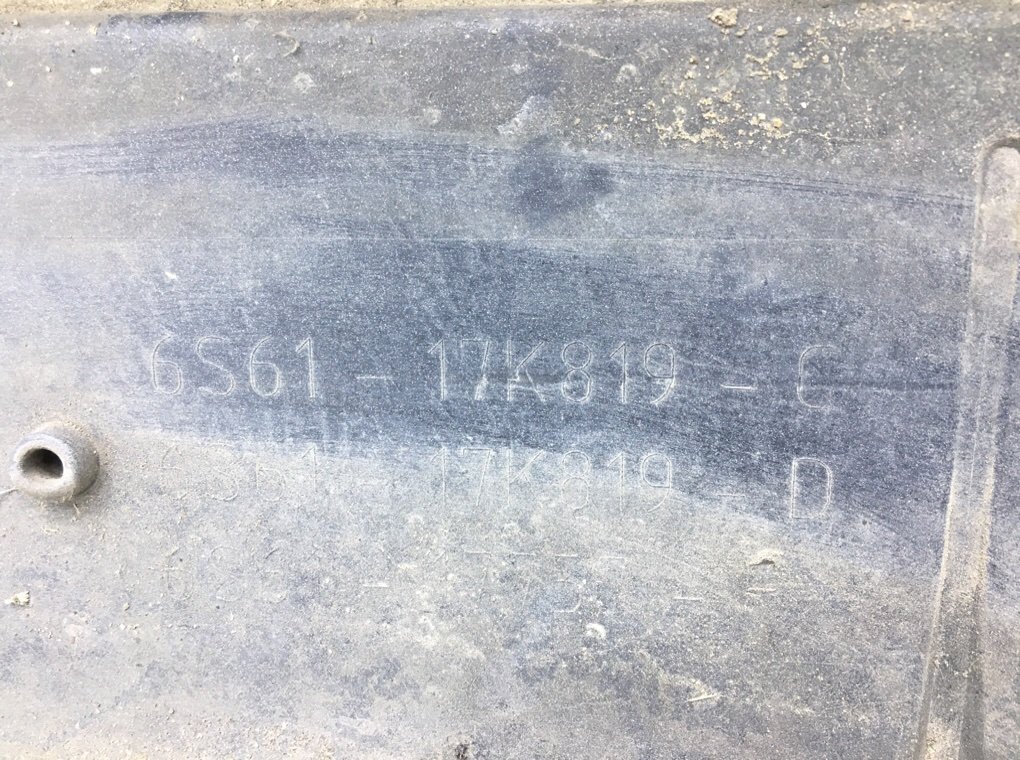 Бампер передний бу для Ford Fiesta 5 1.3 i,  2007 г.