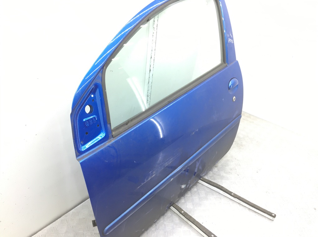 Дверь передняя левая бу для Toyota Aygo  1.0 i,  2009 г.