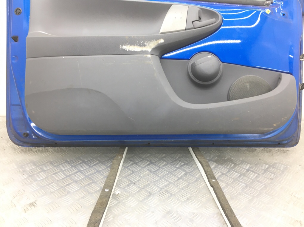 Дверь передняя левая бу для Toyota Aygo  1.0 i,  2009 г.