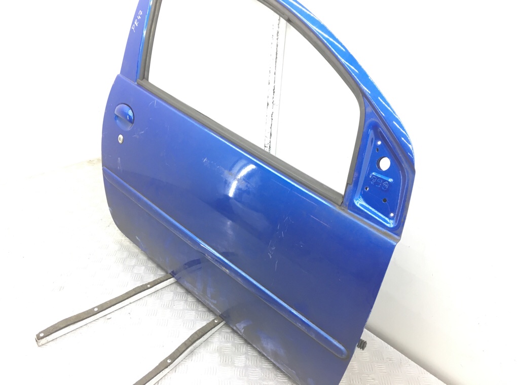Дверь передняя правая бу для Toyota Aygo  1.0 i,  2009 г.