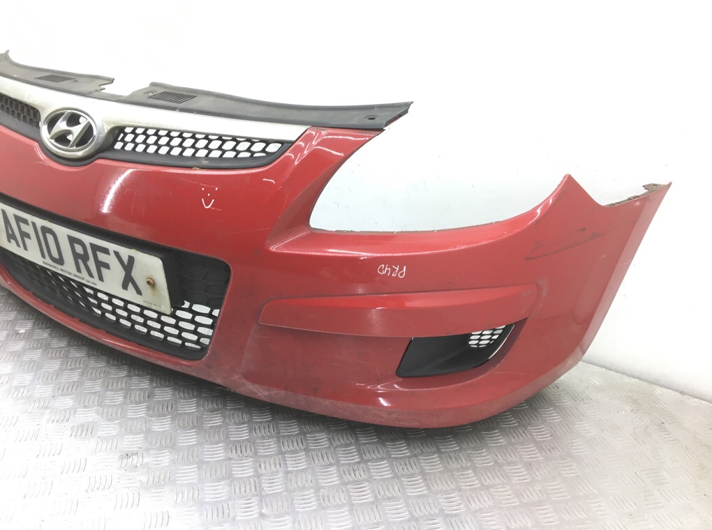 Бампер передний бу для Hyundai i30 1.4 i, 2010 г. Бампер передний бу для Hyundai i30 1.4 i, 2010 г.
