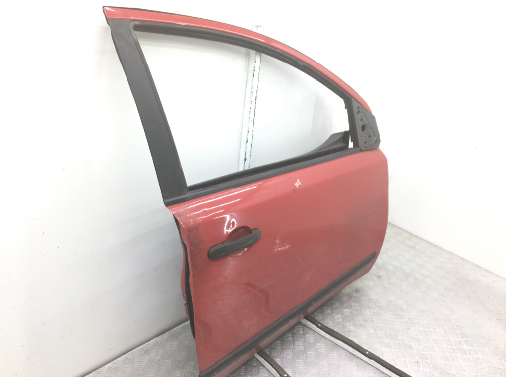 Дверь передняя правая бу для Nissan Note E11 1.5 DCi,  2007 г.