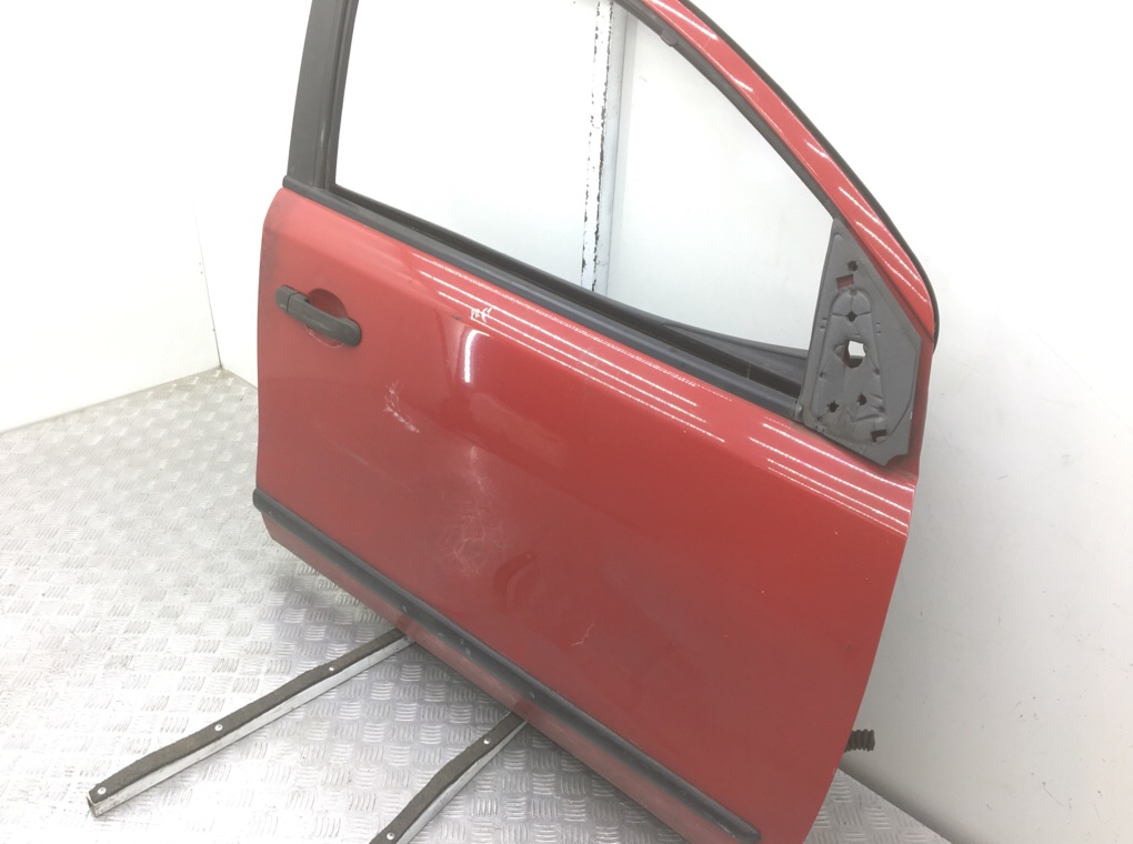 Дверь передняя правая бу для Nissan Note E11 1.5 DCi,  2007 г.