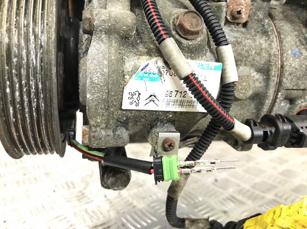 Двигатель (ДВС)  бу для Citroen C3 2 1.6 HDi,  2010 г.