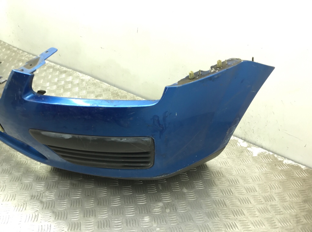 Бампер передний бу для Ford Focus 2 1.6 i,  2005 г.
