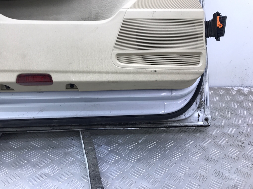 Дверь передняя левая бу для Volkswagen Passat B7 2.0 TDi,  2011 г.