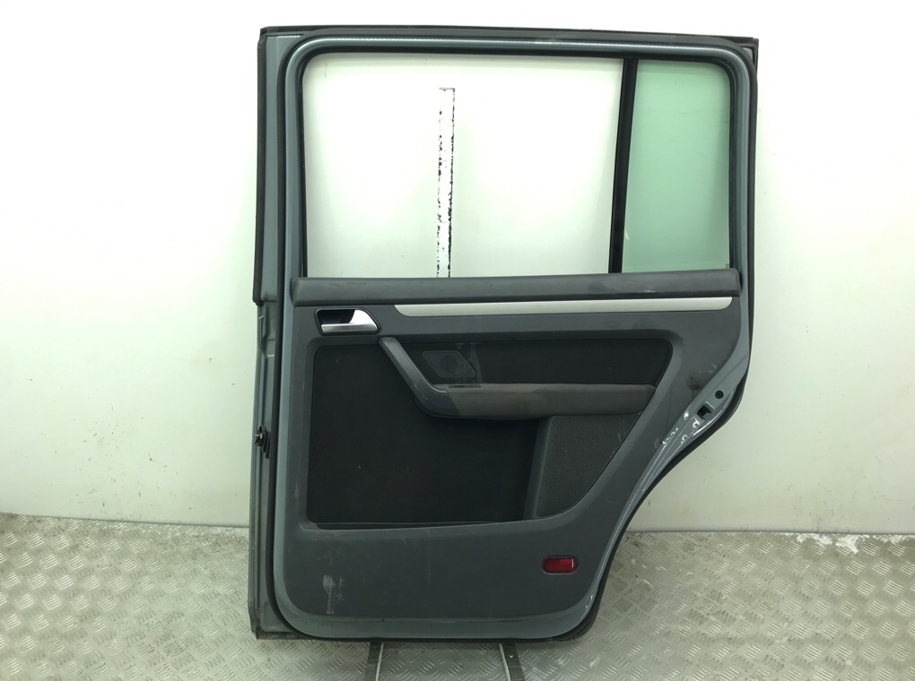 Дверь задняя правая бу для Volkswagen Touran  2.0 TDi,  2007 г.