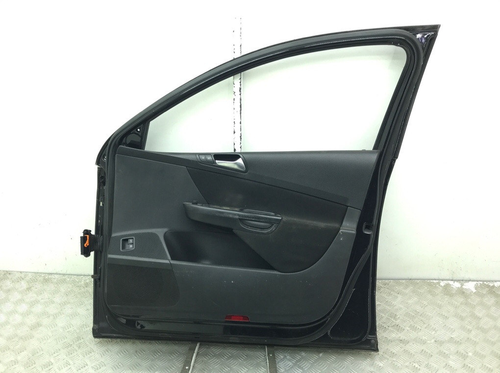 Дверь передняя правая бу для Volkswagen Passat B6 1.9 TDi,  2008 г.