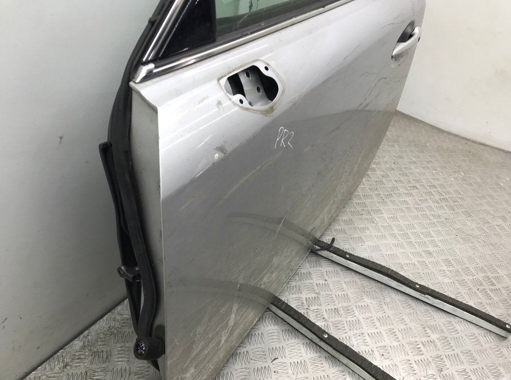 Дверь передняя левая бу для Lexus IS 2 2.5 i,  2006 г.