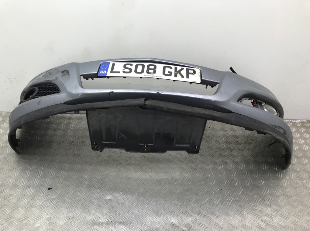 Бампер передний бу для Opel Astra H 1.8 i,  2008 г.