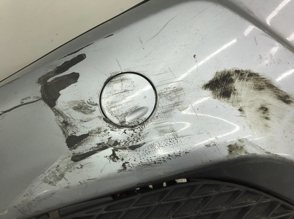 Бампер передний бу для Opel Astra H 1.8 i,  2008 г.