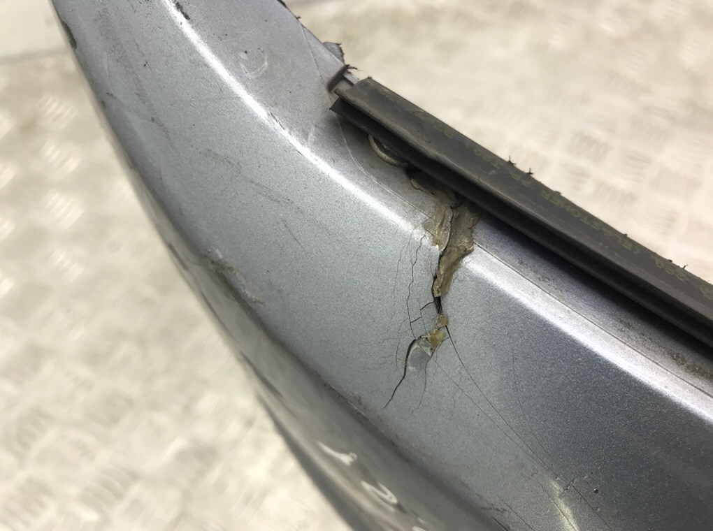 Бампер передний бу для Opel Astra H 1.8 i,  2008 г.