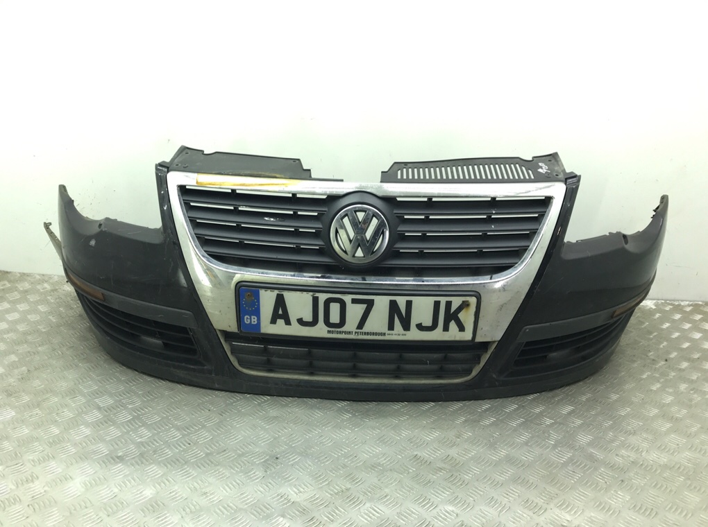 Бампер передний бу для Volkswagen Passat B6 2.0 TDi, 2007 г.