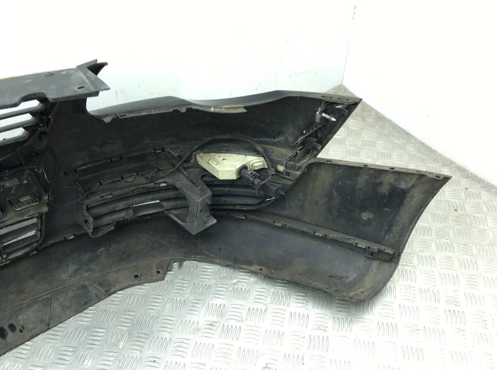 Бампер передний бу для Volkswagen Passat B6 2.0 TDi,  2007 г.